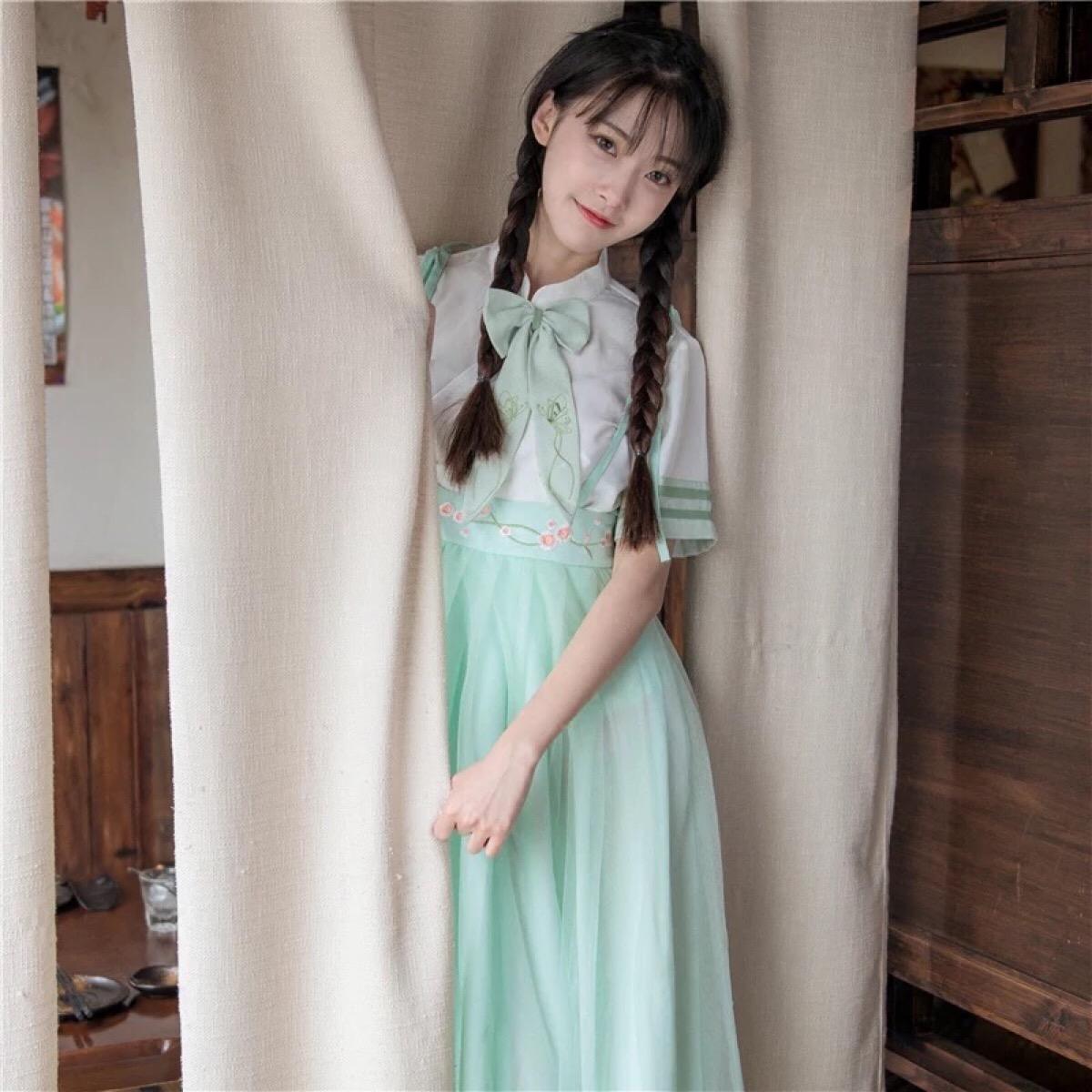 上海網絡推廣：網絡推廣員是干什么的 ；漢服美女，漢服定制推廣