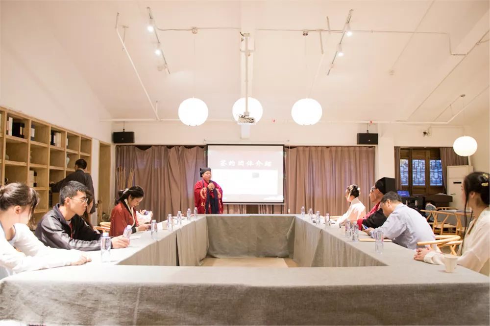福建漢服天下與三家國內外傳統文化團體正式締，漢服定制推廣