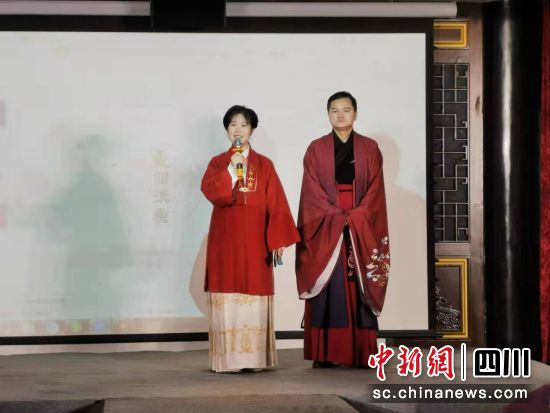重回漢唐漢服暨CCTV展播簽約儀式在成都舉行