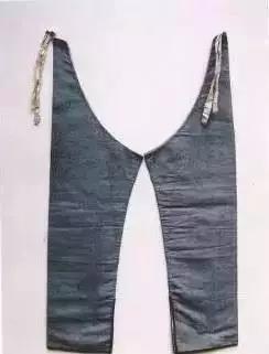 【脛衣】