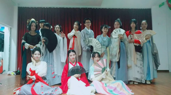 漢服愛好者合影