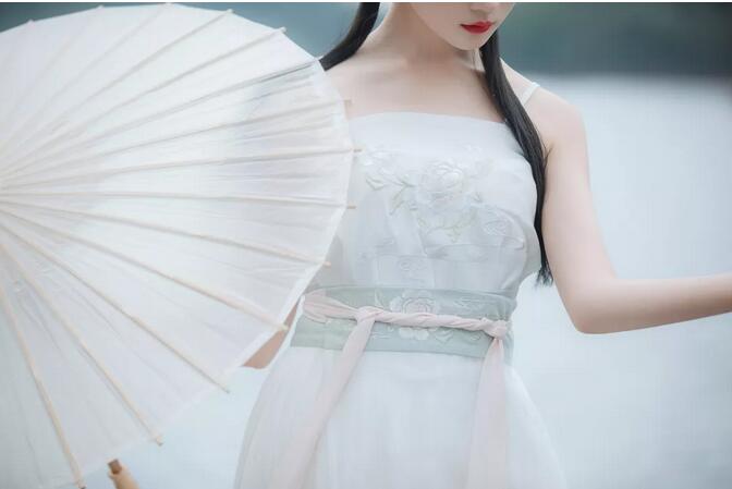 漢服內(nèi)搭吊帶