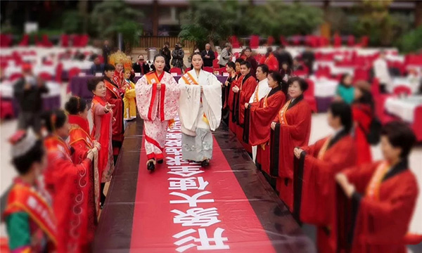 著漢服，習漢禮