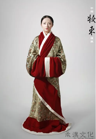 漢服女裝曲裾深衣