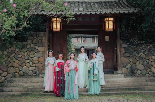 奧康青云漢服社