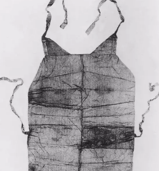 美麗漢服發(fā)型的簡單扎法 學(xué)會(huì)的話就可以穿漢服啦！