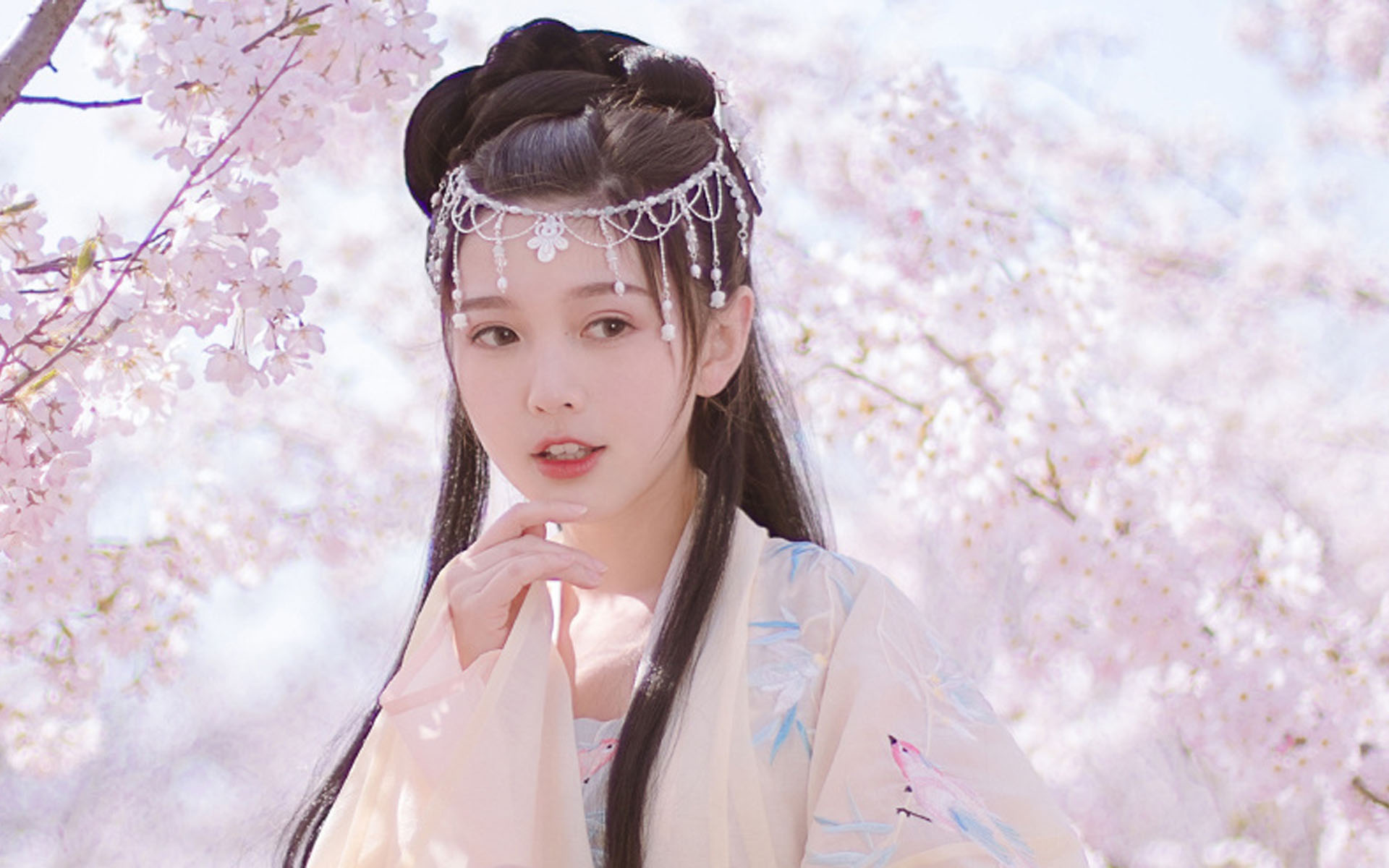 古風(fēng)美女仙氣唯美寫(xiě)真桌面壁紙