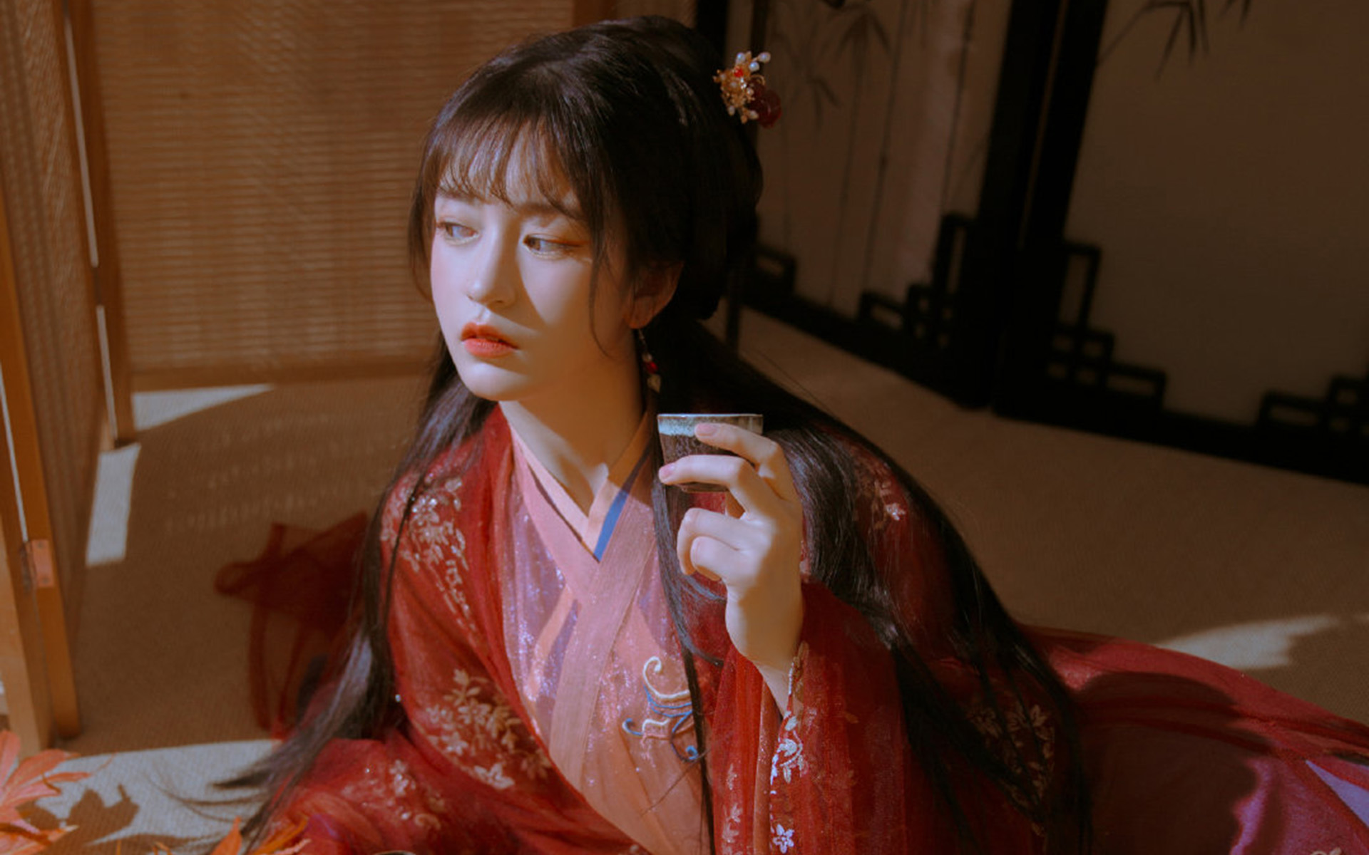 漢服美女古風(fēng)唯美高清桌面壁紙