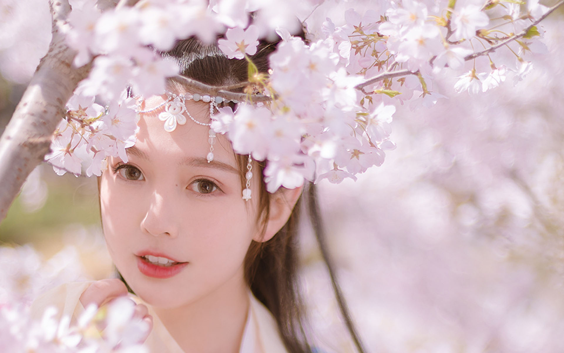 古風(fēng)美女仙氣唯美寫(xiě)真桌面壁紙