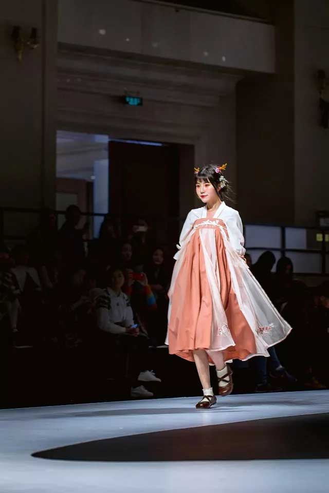 漢尚華蓮2018廣東時裝周出展——鹿韻記