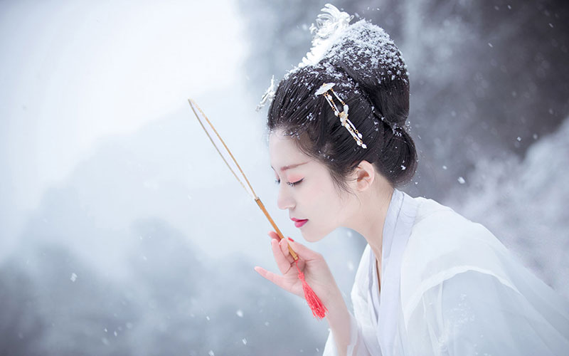 漢衣冠  雪