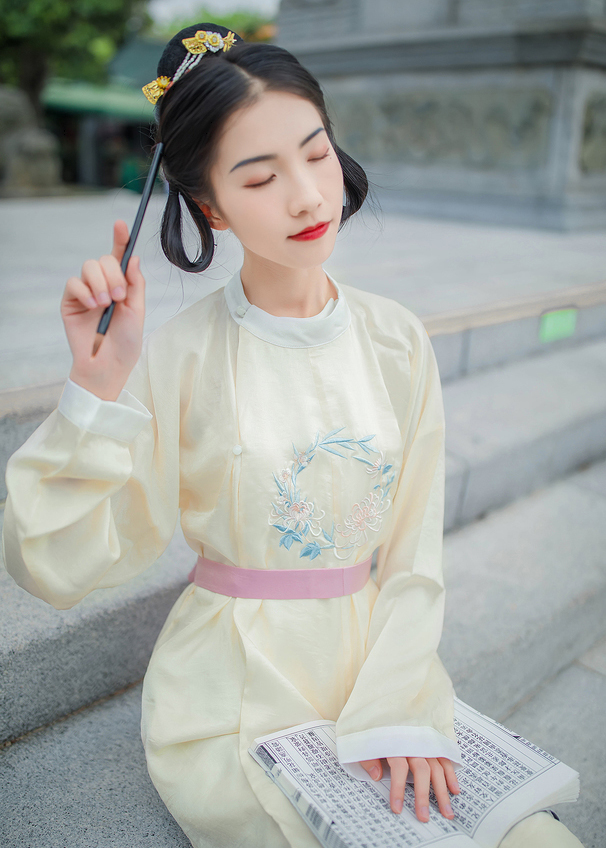 漢服圓領