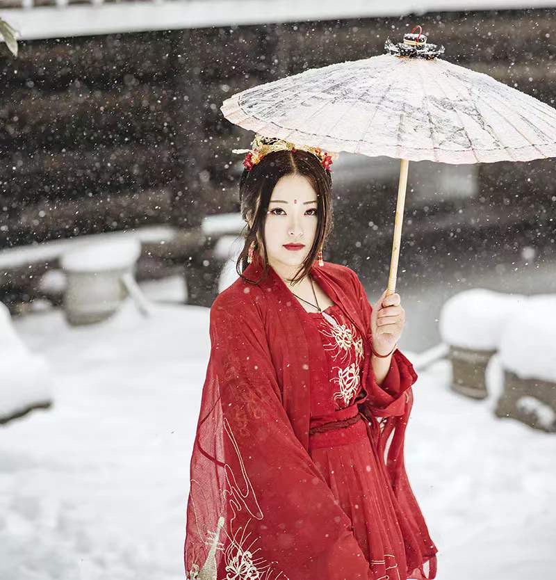 姚可欣是一位漢服迷，也是一位漢服妝造師。