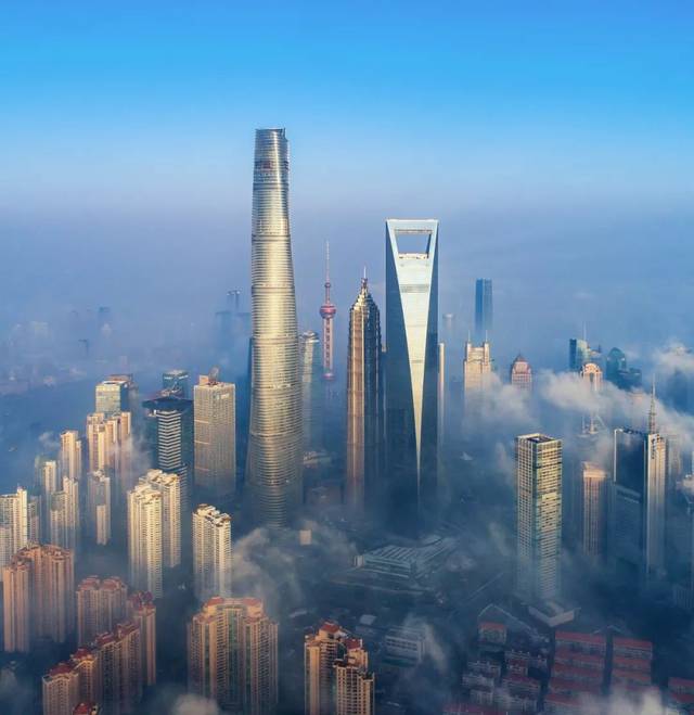 今日的陸家嘴接力外灘，是新世紀上海的財富中心