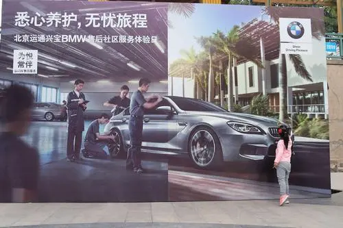 做一名網絡推廣專員，沒人帶領的前提下，靠自己摸索三個月一個客戶都沒有，我需要大家的指導，怎么去推廣？